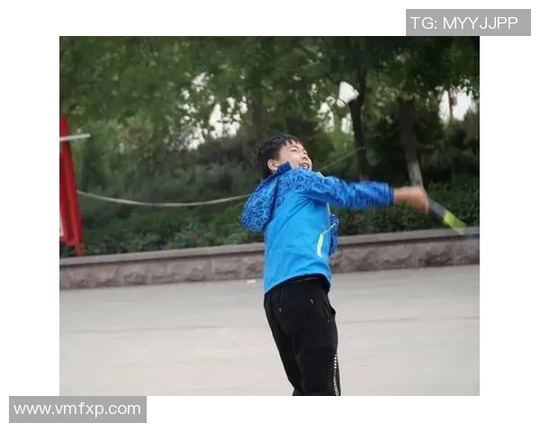 足球明星叶天佑的个人简介与精彩瞬间回顾